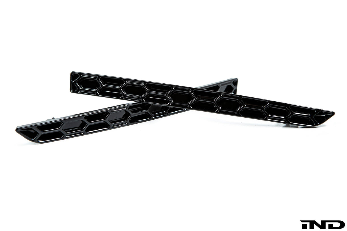 Acexxon F8X M3 / M4 Rear Reflector Insert Set - Honeycomb