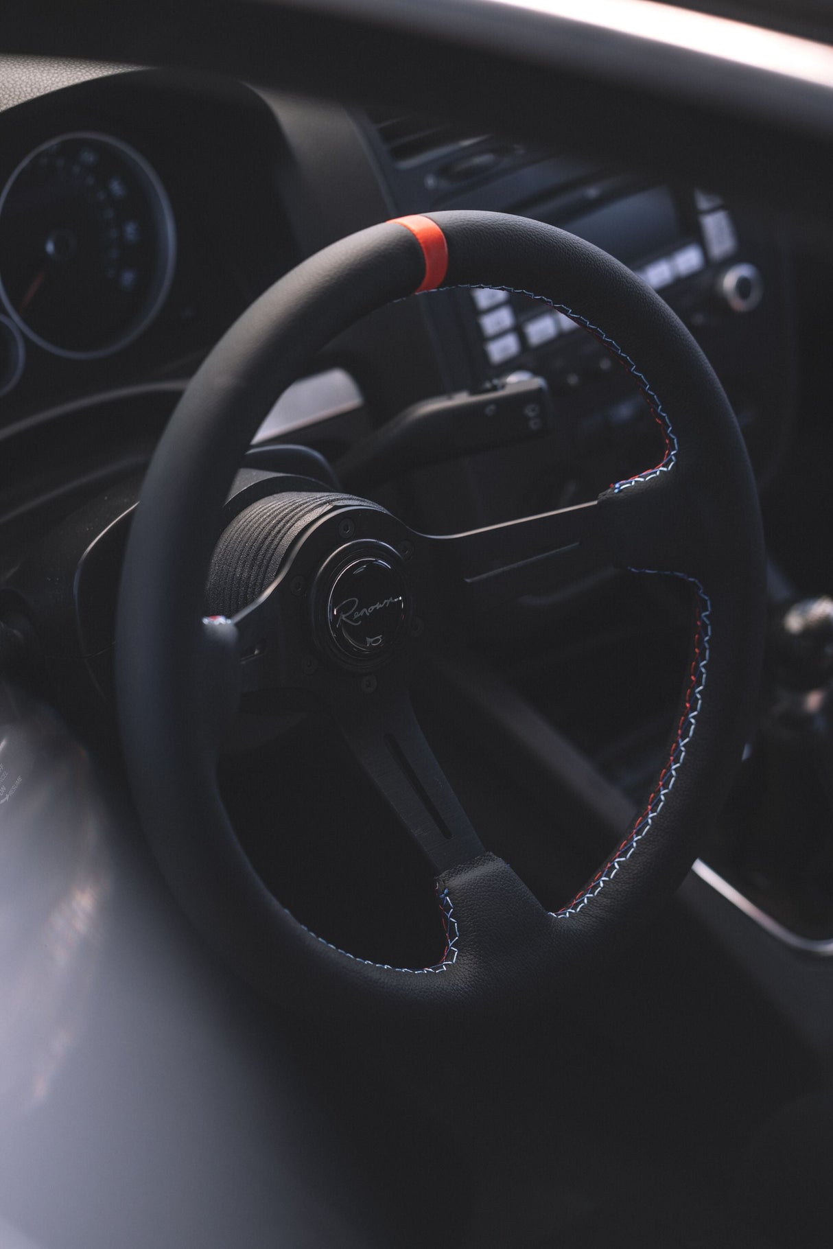 Renown Chicane Motorsport Competition Steering Wheel