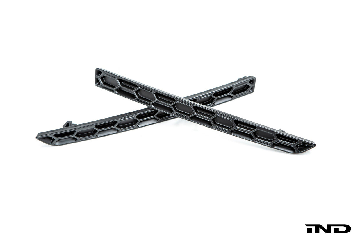 Acexxon F8X M3 / M4 Rear Reflector Insert Set - Honeycomb