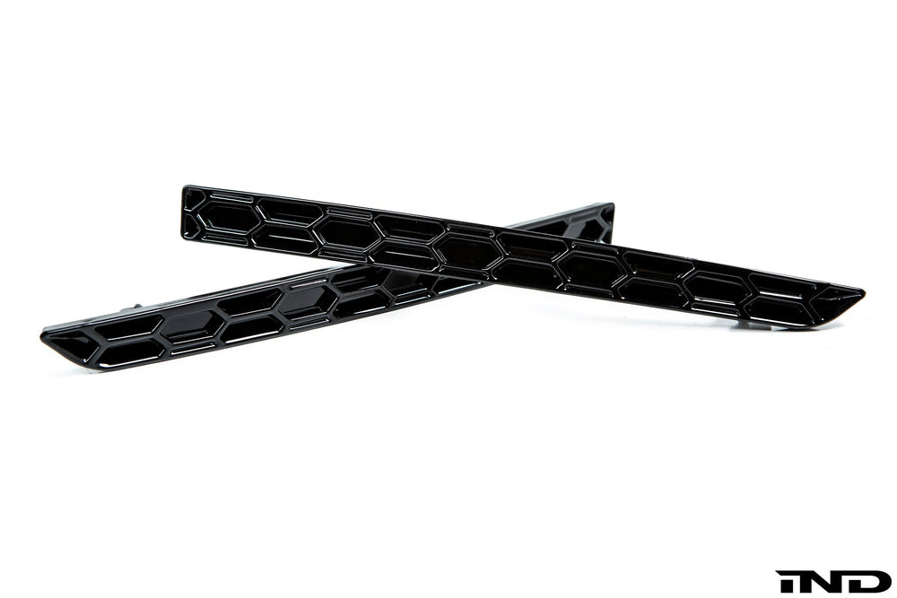 Acexxon F8X M3 / M4 Rear Reflector Insert Set - Honeycomb