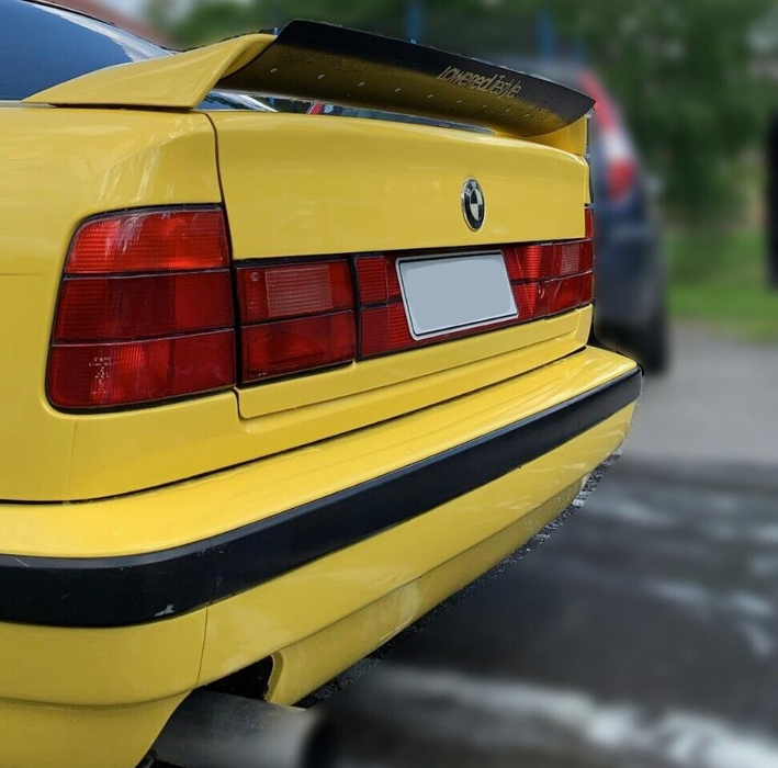 BMW 5er E34 - HECKSCHEIBENBLENDE HECKSCHEIBENABDECKUNG (GFK)|  Auto-Sichtschutz