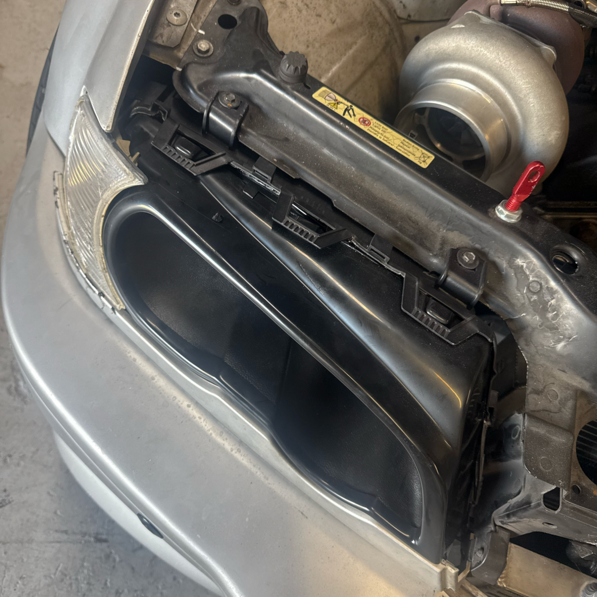E46 Headlight Duct