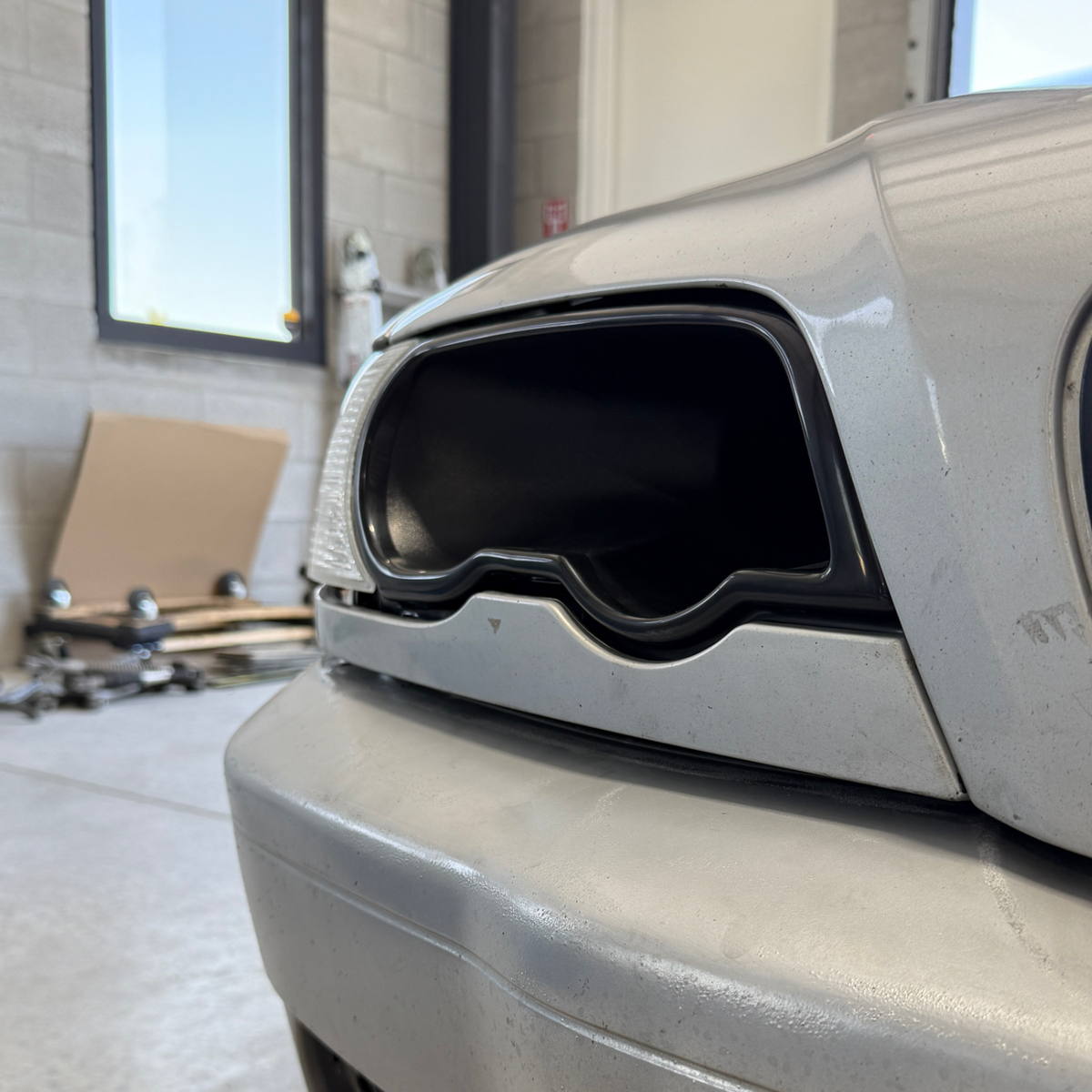 E46 Headlight Duct