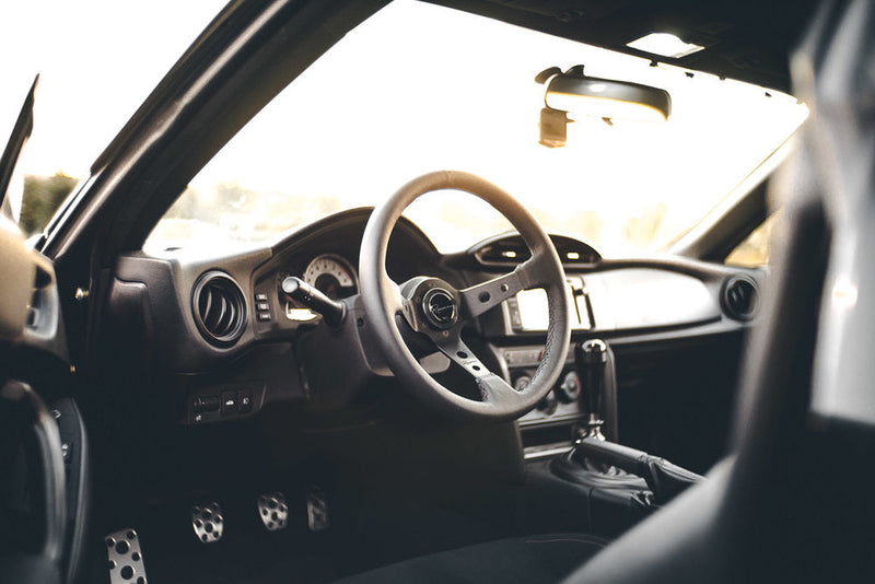 Renown 100 Dark Steering Wheel