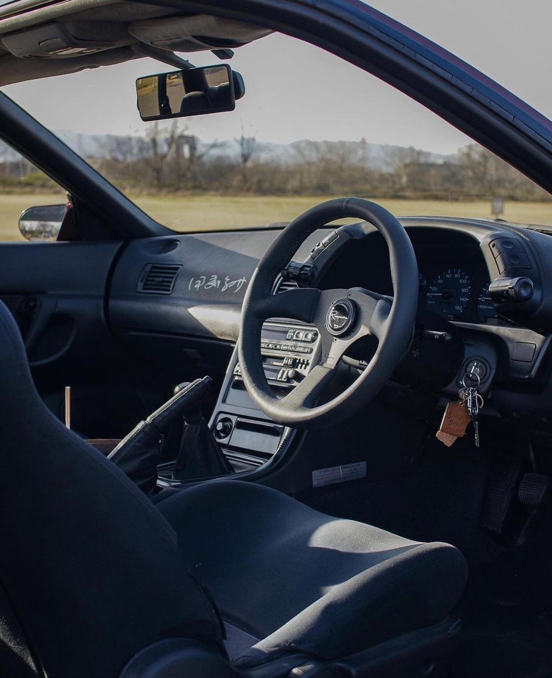 Renown 130R Dark Steering Wheel