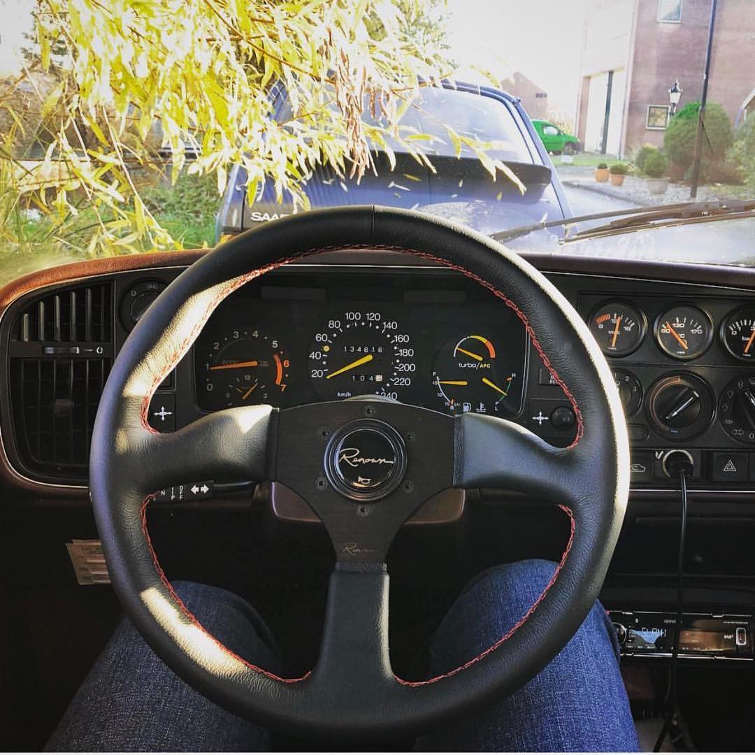 Renown 130R Rosso Steering Wheel – Race German