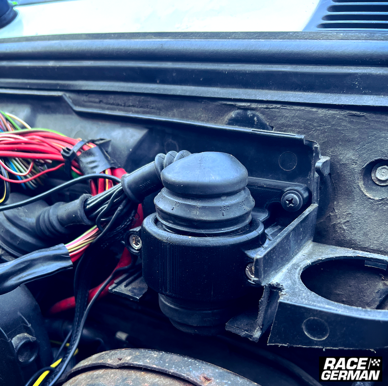 E30 C101 Connector Firewall Bracket