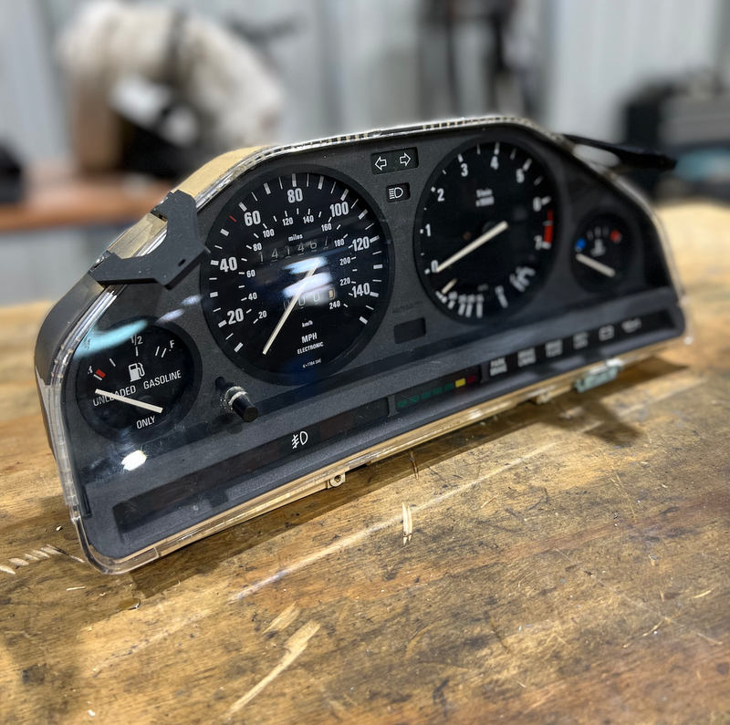 E30_gauge_cluster_rings04.png