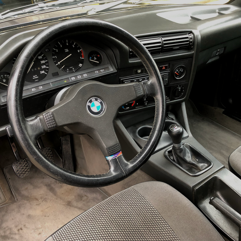 E30 Cupholder
