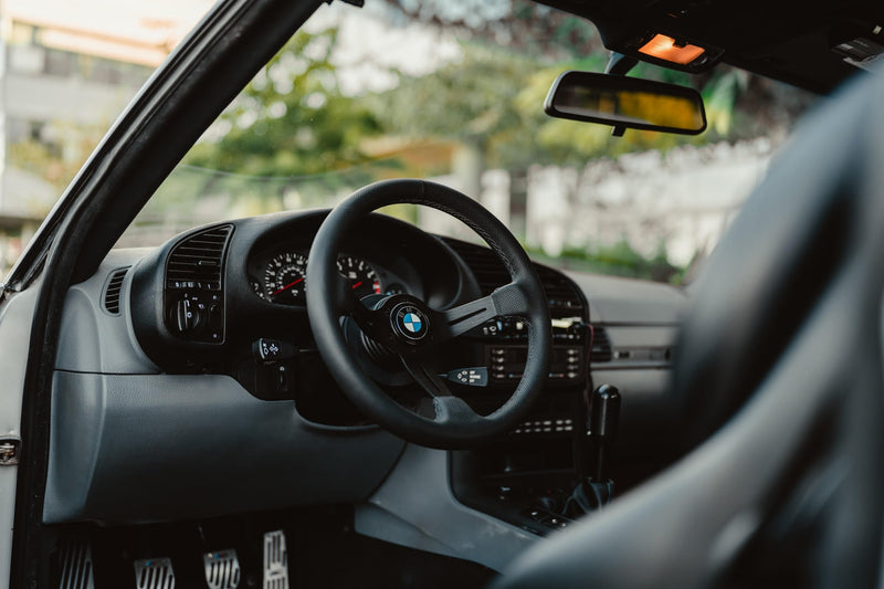 Renown Chicane Dark Steering Wheel