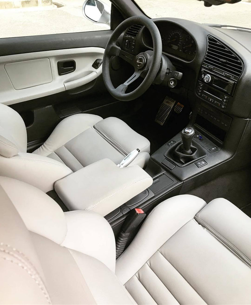 Renown Chicane Dark Steering Wheel