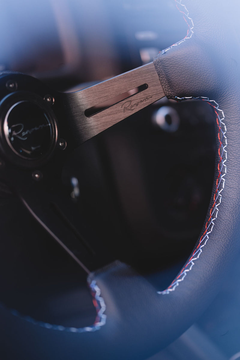 Renown Chicane Motorsport Competition Steering Wheel