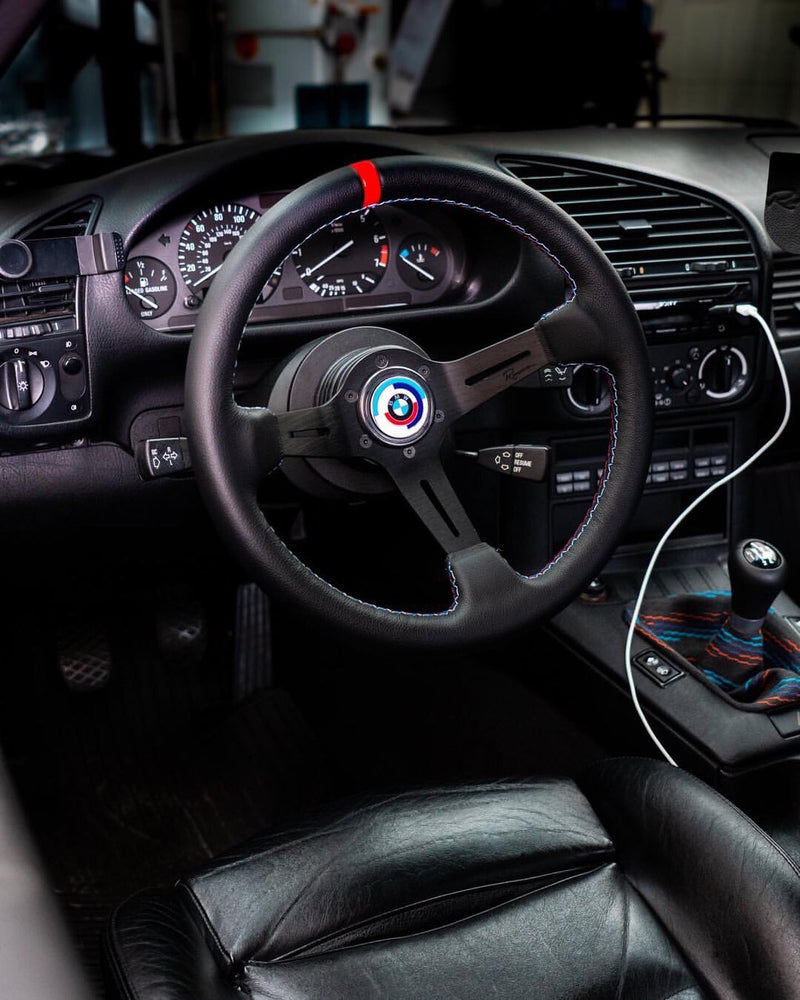 Renown Chicane Motorsport Competition Steering Wheel