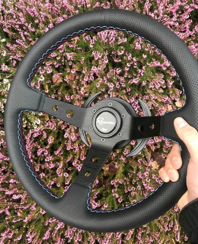 Renown 100 Motorsport Steering Wheel