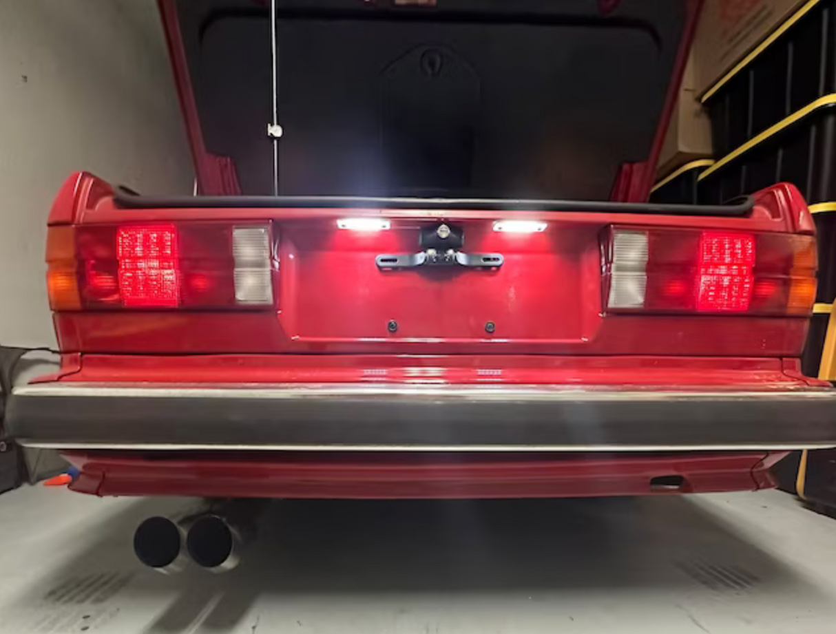 ほ*た様 【未開封！LED電飾付き！】1/10  E30型 Mスポーツ ブ s-l1200.jpg