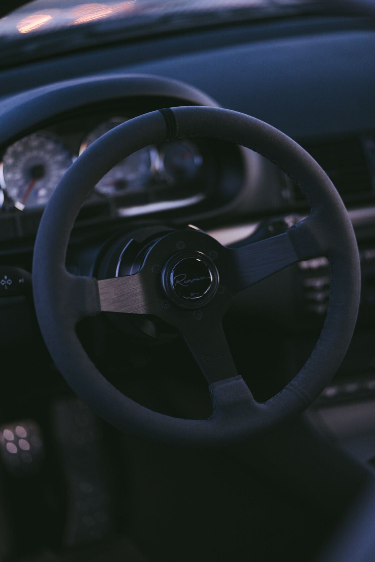 Renown Time Trial Dark Steering Wheel
