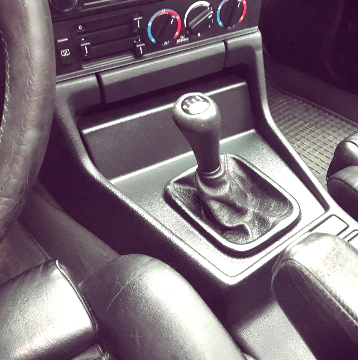 Deluxe E34 Shifter Surround
