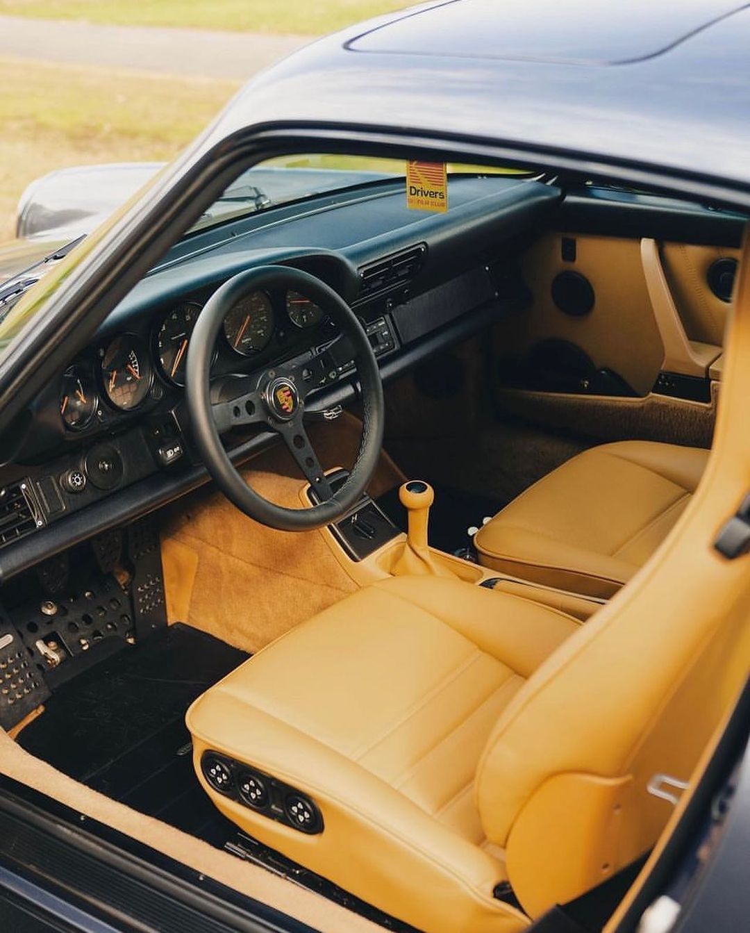 Renown Monaco Dark Steering Wheel